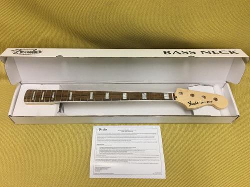 099-2003-921 Fender Classic Series 70's Jazz Bass® Neck, 20 Medium Jumbo Frets, Block Inlay